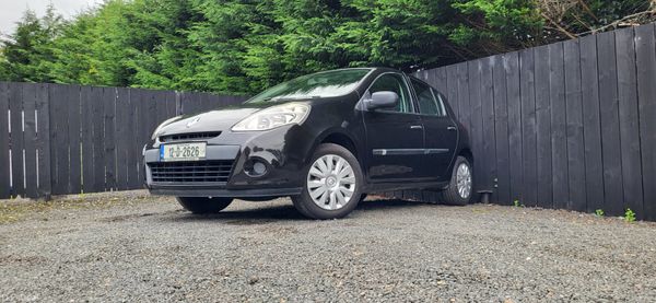 12 CLIO ... VERY LOW KM, 60KM.. NCT TODAY .. 400952784