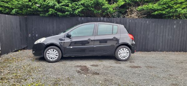 12 CLIO ... VERY LOW KM, 60KM.. NCT TODAY .. 400952786