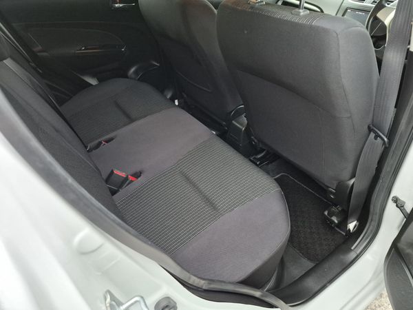 2014 Suzuki Swift (Automatic) 400964084