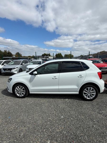 VW Polo 2017 White | 1.2 L Automatic | Low Mileage 400901096
