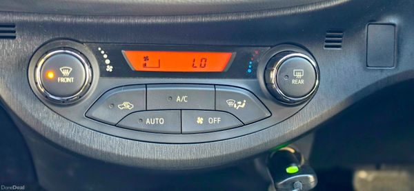 Toyota Vitz 2014 400911154