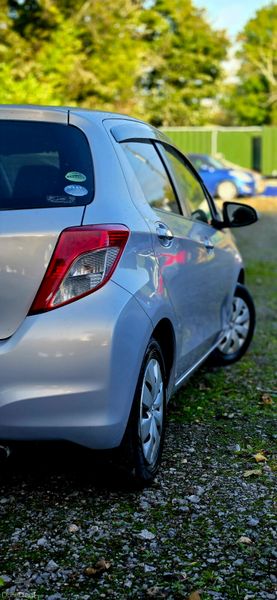 Toyota Vitz 2014 400911166