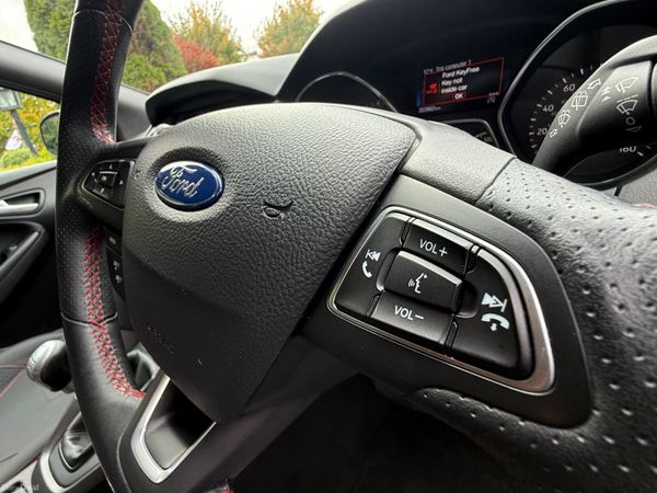 Immaculate 2018 ST Line Ford Focus! 400914916