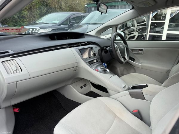 2014 Toyota Prius Hybrid 401091824