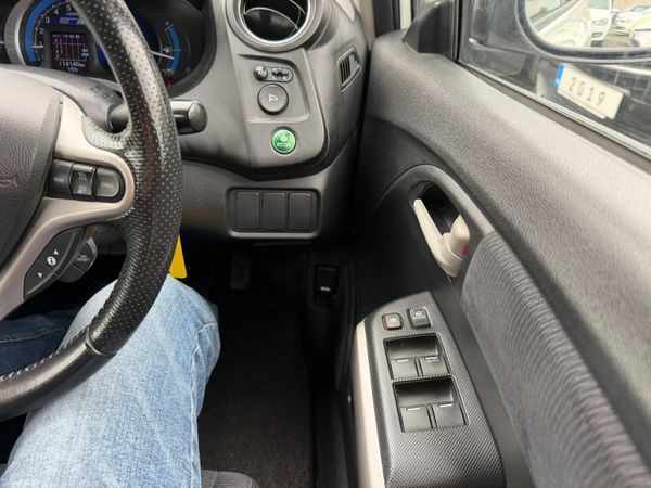 11 Honda Insight Hybrid 401092044
