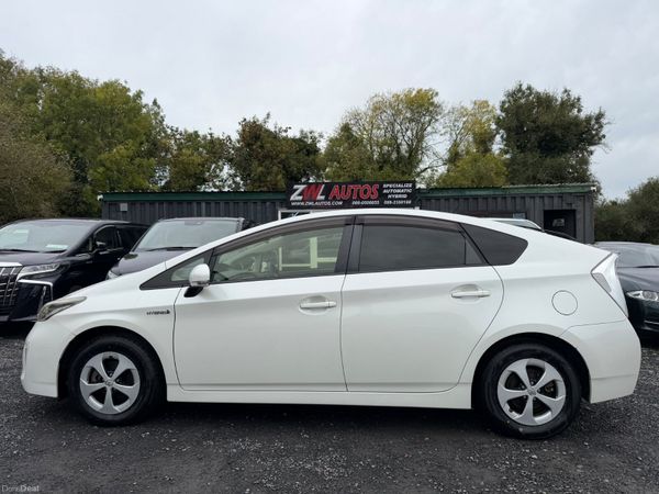 2015 Toyota Prius Hybrid 401092560