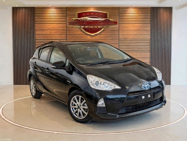 2013 Toyota Aqua Hybrid.Auto 401004484