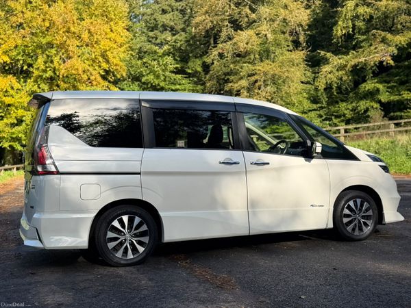 STUNNING 181 Nissan Serena 8 seater remote start 401030294
