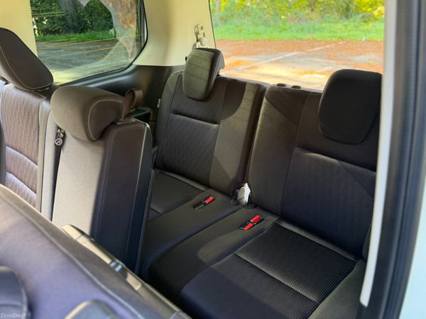 STUNNING 181 Nissan Serena 8 seater remote start 401030308