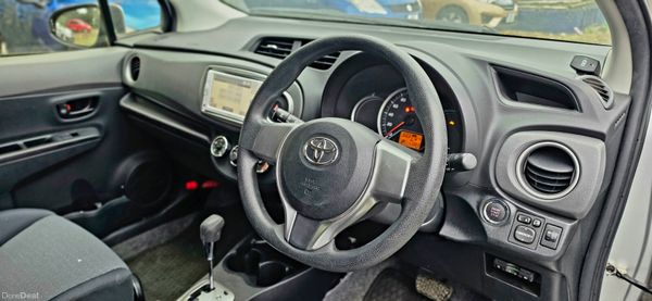 Toyota Vitz 2014 401142790