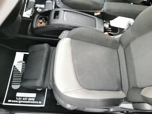 Citroen C4 2017 7 Seater Top Spec Low km 401157806
