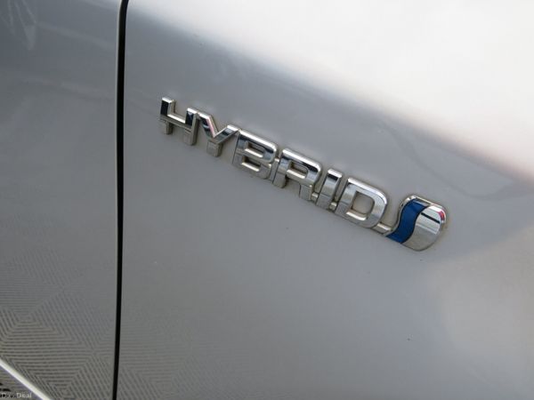Toyota Prius 2015 HYBRID PETROL NCTD 8/27 401132006