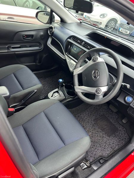 Toyota Aqua 2015 401245544