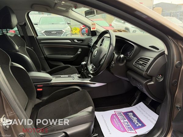 Renault Mégane Dynamic S Nav Low Milage! 401235332