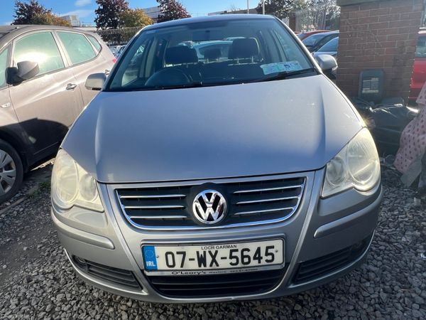 Volkswagen Polo Hatchback, Petrol, 2007, Silver