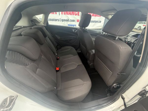Ford fiesta **2015** 401482970