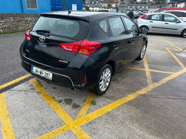 Toyota Auris 2014 401507614