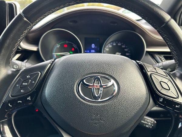 TOYOTA C-HR 2017, 1.8 HYBRID AUTO LOW KM HIGH SPEC 401603888