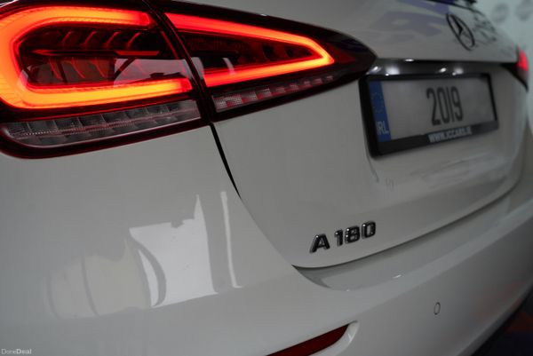 2019 MERCEDES A180 1.4 PETROL 401729540