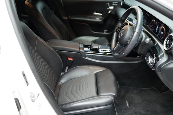 2019 MERCEDES A180 1.4 PETROL 401729552