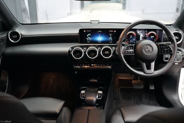 2019 MERCEDES A180 1.4 PETROL 401729554