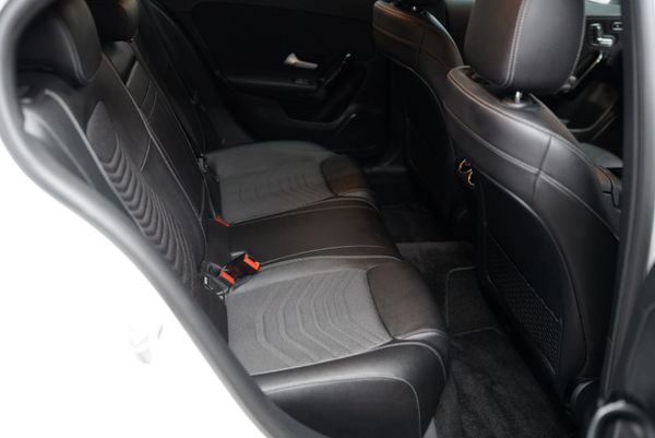 2019 MERCEDES A180 1.4 PETROL 401729556