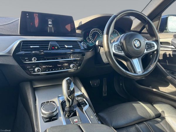 BMW 5-Series 520D M-Sport 401884294
