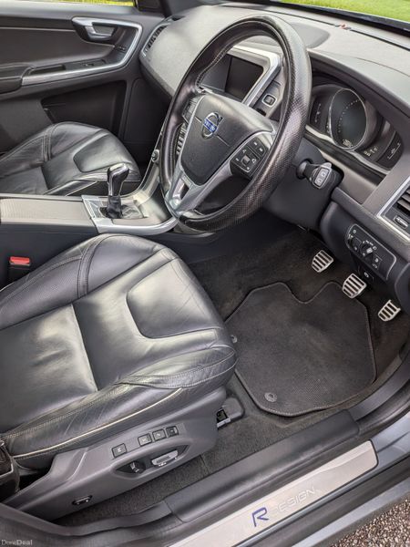 Volvo XC60 R-Design/FULL SERVICE HISTORY/NEW NCT 401960646