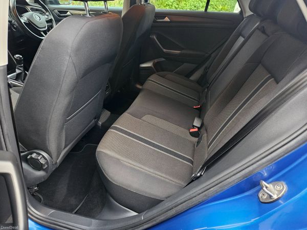 Volkswagen T-Roc 2018 1.6tdi Design 401907130