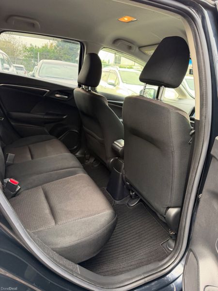 Honda Fit Hybrid Automatic 402045192