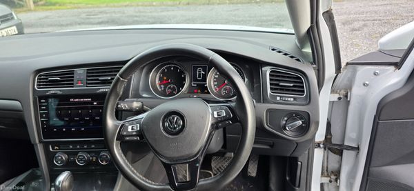 172 golf auto mk7.5. 33k km. 402048312