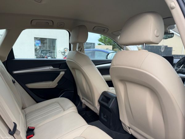 Audi Q5 S-TRONIC 402002656