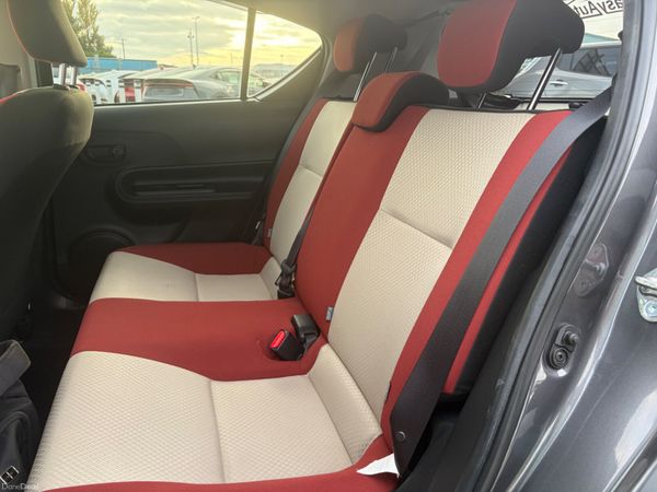 2015 Toyota Aqua 1.5 Hybrid Auto Nct 07/27 402155092