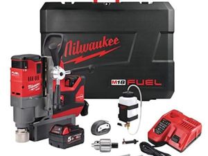 Milwaukee Pop Riveter 12Volt - Image 2
