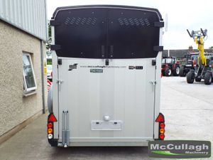 New Ifor Williams HBX511 Horsebox - Image 4