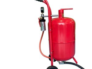 PACINI 10 Gallon Sandblasting Pots - Image 4