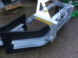 Fleming yard scrapers - Image 3