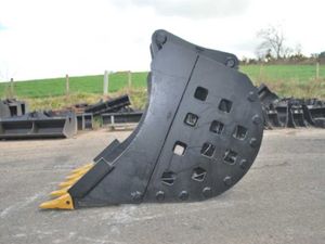 4.5ft // 15-18t // Riddle Bucket for Excavator - Image 3