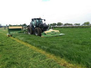 Krone Front Mounted Mowers - Image 3