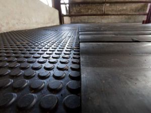 High Grip Rubber Flooring by EASYFIX - Image 4