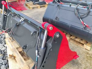 6ft 4 in 1 bucket - Image 2