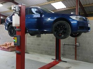 Pacini 2 Post Lift 4000kg Heavy Duty - Image 3