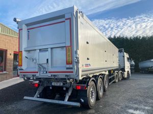 SCHMITZ 10.5 BULK TIPPING TRAILER - Image 2