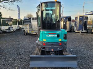 NEW SUNWARD  2.5 TON   MINI DIGGER - Image 4