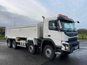 2016 Volvo FMX, 8x4, 410HP Tipper. Ref No:2357 - Image 2