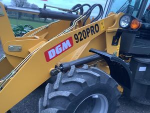 New DGM 920 Pro four wheel loader - Image 4