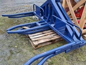 Single & Double Bale Lifters - €456 & €1,179 + VAT