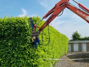 Slanetrac HC150 & HC180  Finger Bar Hedge Cutters - Image 3