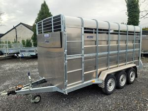 M-TEC  14' x 6' TRI AXLE CATTLE TRAILER - Image 4