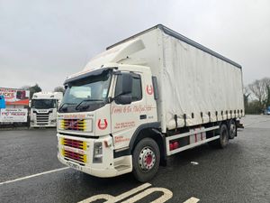 2005 VOLVO FM300 6X2 26FT Curtainsider - Image 3